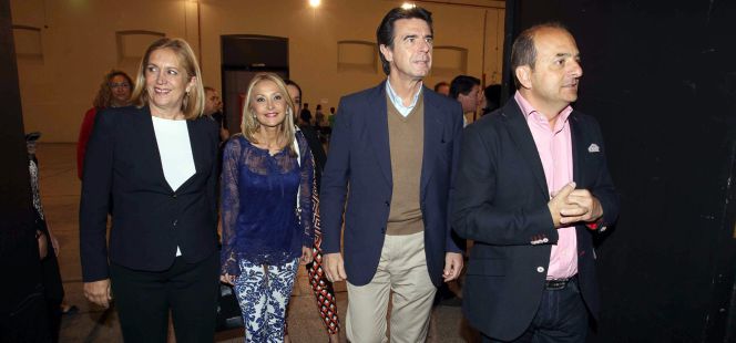 Los candidatas del PP a la Presidencia del Gobierno de Canarias, al Cabildo de Gran Canaria, al Ayuntamiento de Las Palmas de Gran Canaria, y el ministro de Industria y presidente del PP de Canarias, José Manuel Soria.
