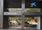 CaixaBank moverá a Cataluña y Baleares a 300 empleados CaixaBank moverá a Cataluña y Baleares a 300 empleados
