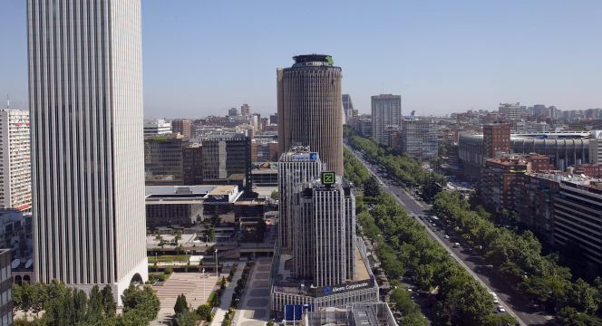 Se alquila Azca