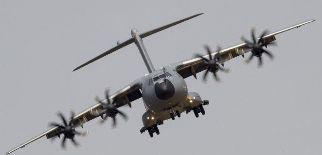 El primer vuelo de prueba del avión de transporte militar A400M tras el siniestro en Sevilla. EFEArchivo