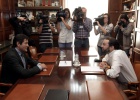 Podemos pide a Llamazares “valentía” y apartar al PSOE Podemos pide a Llamazares “valentía” y apartar al PSOE