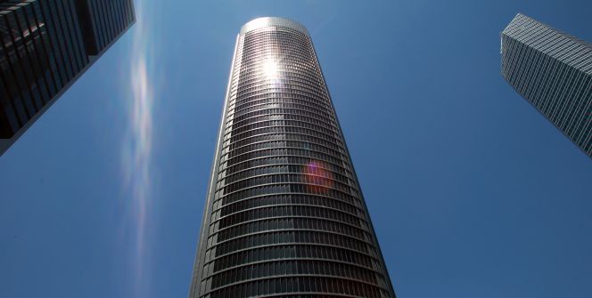 Torre PwC, en la antigua ciudad deportiva del Real Madrid, adquirida por Merlin en la cartera de Testa.