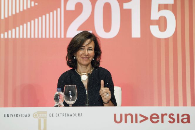 Ana Botín, ayer durante la junta de accionistas de Universia en Badajoz.