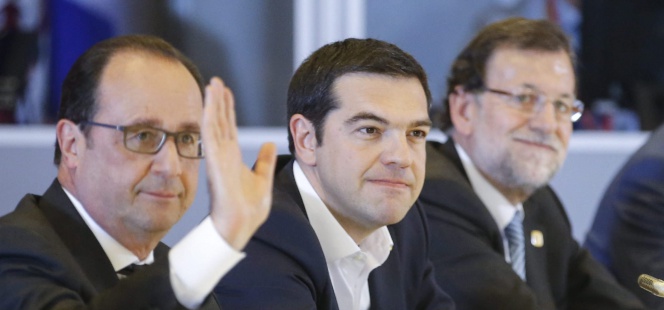 El presidente francés, François Hollande, el primer ministro griego, Alexis Tsipras, y el presidente del Gobierno, Mariano Rajoy.