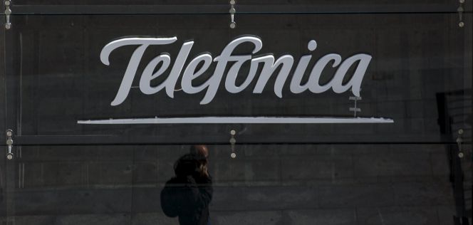 Cartel de Telefónica