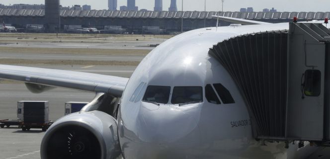 Avión que realizará el vuelo inaugural desde el aeropuerto de Madrid hacia La Habana.