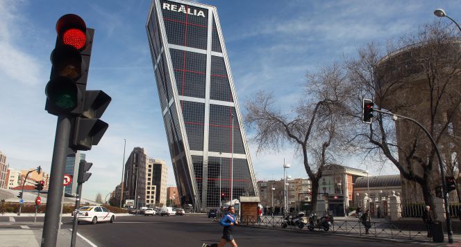 Torre de Realia en la Plaza de Castilla de Madrid.