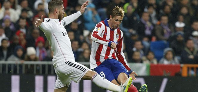 La CNMC carga contra la venta del fútbol en televisión