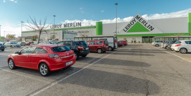 Lone Star pone a la venta el parque comercial Rivas Futura