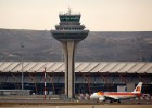 Aena desafía a la CNMC y rechaza bajar tasas en 2016 Aena desafía a la CNMC y rechaza bajar tasas en 2016