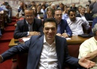 Alexis Tsipras a Syriza: “O votáis sí a las condiciones del rescate o mañana dimito” Alexis Tsipras a Syriza: “O votáis sí a las condiciones del rescate o mañana dimito”