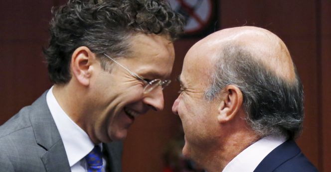 El presidente del Eurogrupo, Jeroen Dijsselbloem, y el ministro español de Economía, Luis de Guindos.