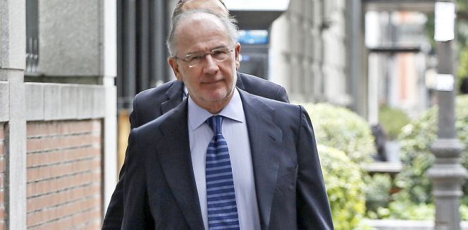 Rodrigo Rato regresa a su domicilio madrileño en el barrio de Salamanca.