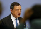 Draghi vuelve a socorrer a la banca griega con 900 millones Draghi vuelve a socorrer a la banca griega con 900 millones