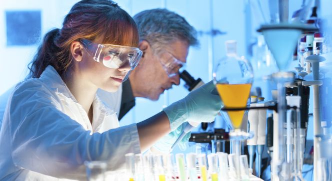 La empresa sí colabora con la universidad