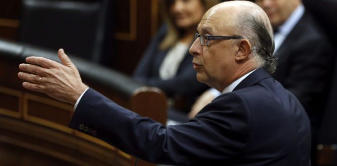El ministro de Hacienda, Cristóbal Montoro. EFEArchivo