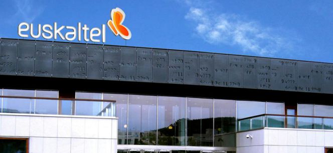 Euskaltel pagará 600 millones en efectivo a los accionistas de R