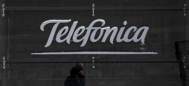 Telefónica entrega a Vivendi el 0,95% de su capital