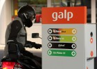 La gasolina ha caído un 10% menos que el petróleo La gasolina ha caído un 10% menos que el petróleo