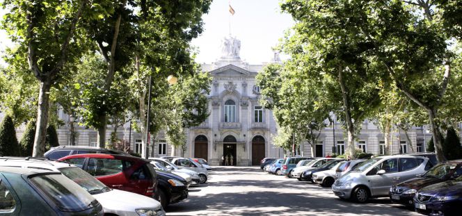 Fachada principal del Tribunal Supremo.