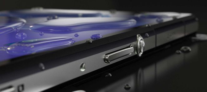 Teléfono de la compañía Sony con agua