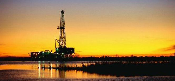 Vista de un pozo petrolífero en México