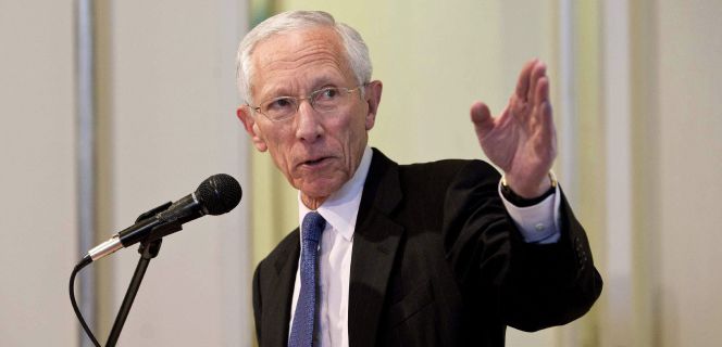 En la imagen, el vicepresidente de la Reserva Federal (Fed) de EE.UU., Stanley Fischer. EFEArchivo