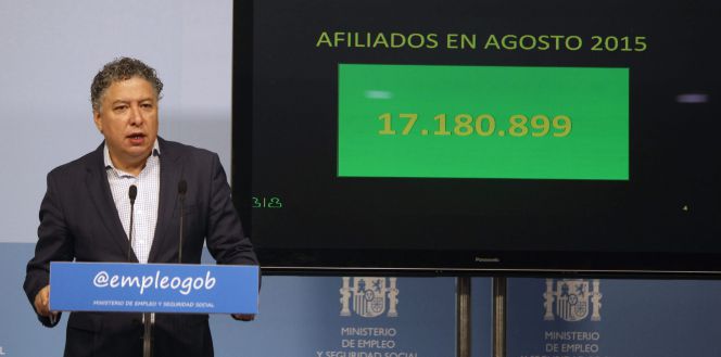 El secretario de Estado de la Seguridad Social, Tomás Burgos, durante la última presentación de los datos de paro registrado en el Servicio Público de Empleo Estatal (SEPE) y los de afiliación a la Seguridad Social correspondientes al mes de agosto de 2015.