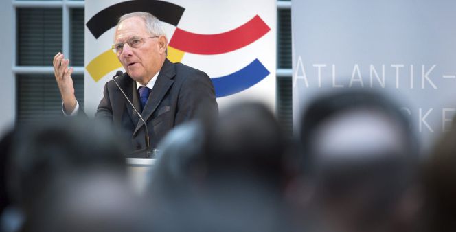 BVJ007 BERLÍN (ALEMANIA) 1192015 El ministro alemán de Finanzas, Wolfgang Schaeuble, interviene en unas jornadas sobre política exterior y de seguridad y el Acuerdo Transatlántico para el Comercio y la Inversión (conocido por el acrónimo en inglés TTIP) hoy, 11 de septiembre 2015, en Berlín.