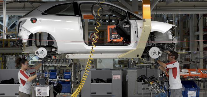 La fábrica de Seat en Martorell ha sido pionera en integrar enseñanza y trabajo.