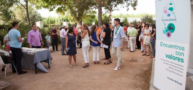 Uno de los encuentros organizados por Triodos para poner en contacto a los clientes con los responsables de los proyectos empresariales que se benefician de la financiación del banco.