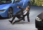 El presidente de BMW se desmaya ante la prensa El presidente de BMW se desmaya ante la prensa