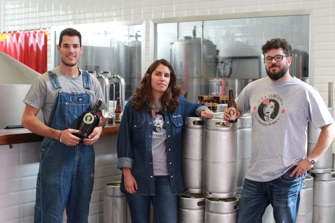 Javier Cerezo, Ana Coello y César Pascual. Jaime Riesgo se tuvo que ausentar el día en que se tomó la fotografía.