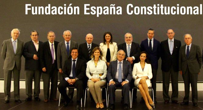 Foto de grupo de los miembros de la Fundación España Constitucional.