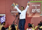 Tsipras hace buena su apuesta y gana con holgura Tsipras hace buena su apuesta y gana con holgura