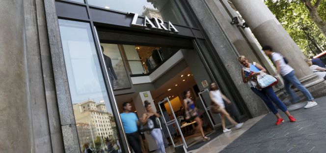 Fachada de una tienda de Zara en Barcelona.
