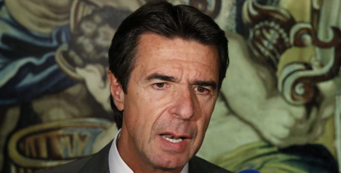 El ministro de Industria, Energía y Turismo, José Manuel Soria, durante la inauguración de la exposición Paradores de Turismo.