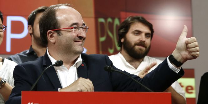 El candidato del PSC, Miquel Iceta, durante su valoración ante los medios de comunicación en la sede de los socialistas catalanes en Barcelona, de los resultados obtenidos en las elecciones catalanas. EFEJesús Diges.