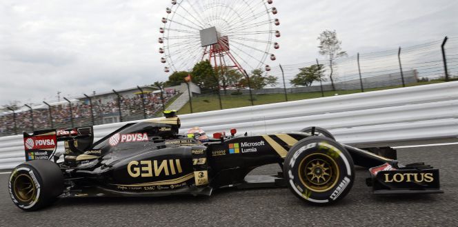 El piloto venezolano Pastor Maldonado, a bordo de su Lotus en el último Gran Premio de Japón de Fórmula 1
