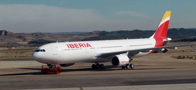 Un avión de Iberia, perteneciente al grupo IAG.