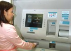 La regla que impide la doble comisión en cajeros, a debate La regla que impide la doble comisión en cajeros, a debate