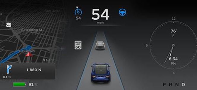 El Tesla Model S ya no necesita conductor, lo hace todo él solo