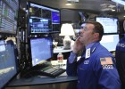 El Ibex 35 cede un 0,24% pero retiene los 10.200 puntos El Ibex 35 cede un 0,24% pero retiene los 10.200 puntos