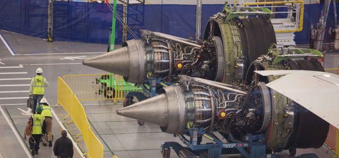 Boeing gana un 4,2% más y eleva previsiones para 2015