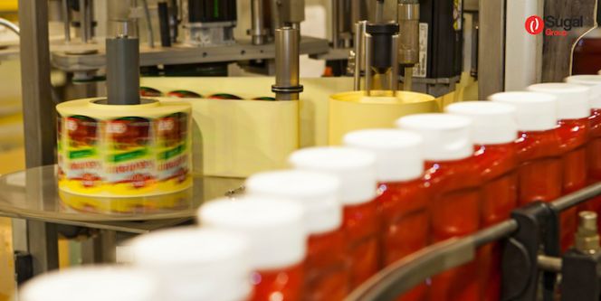 Cadena de producción de ketchup.