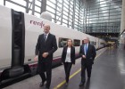 Renfe y Telefónica sellan su alianza para el wifi en el AVE Renfe y Telefónica sellan su alianza para el wifi en el AVE