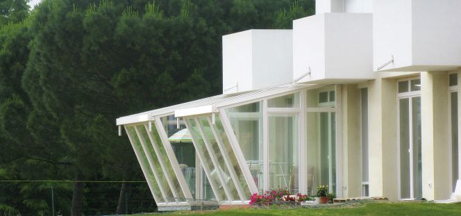 Casas de consumo casi nulo en Italia, construidas con soluciones plásticas
