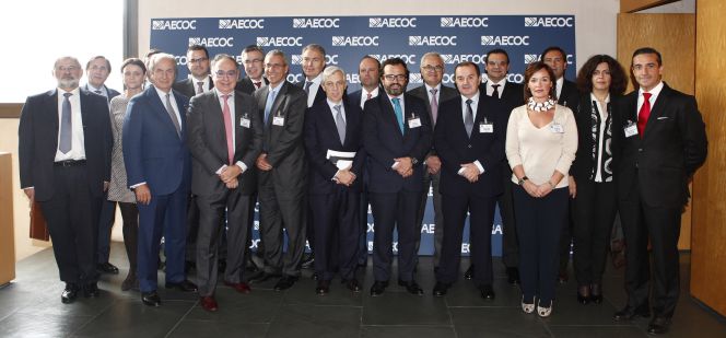 Representantes de las empresas firmantes del acuerdo, ayer en Barcelona.