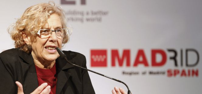 La alcaldesa de Madrid, Manuel Carmena, durante su intervención en la primera cumbre mundial dedicada al turismo de compras, celebrada en octubre.