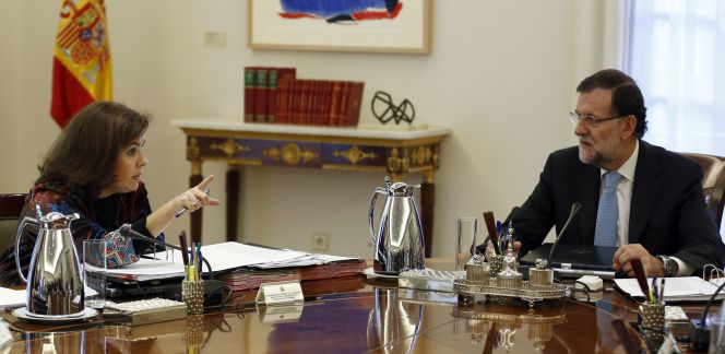 Mariano Rajoy, presidente del Gobierno, preside, en el Palacio de la Moncloa, la reunión extraordinaria del consejo de Ministros, con motivo de la presentación ante el Constitucional del recurso contra la proclama unilateral de independencia de Cataluña.rn
